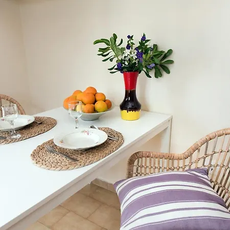 Lydia House Apartment