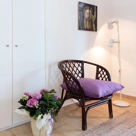 Lydia House Apartment
